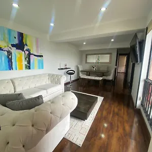 https://hermoso-y-comodo-apartamento-cerca-al-aeropuerto-110931.hotels-bogota.net